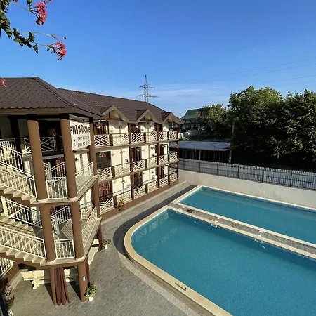 Marina Hotel *