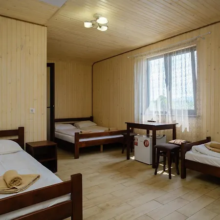 Marina Hotel *